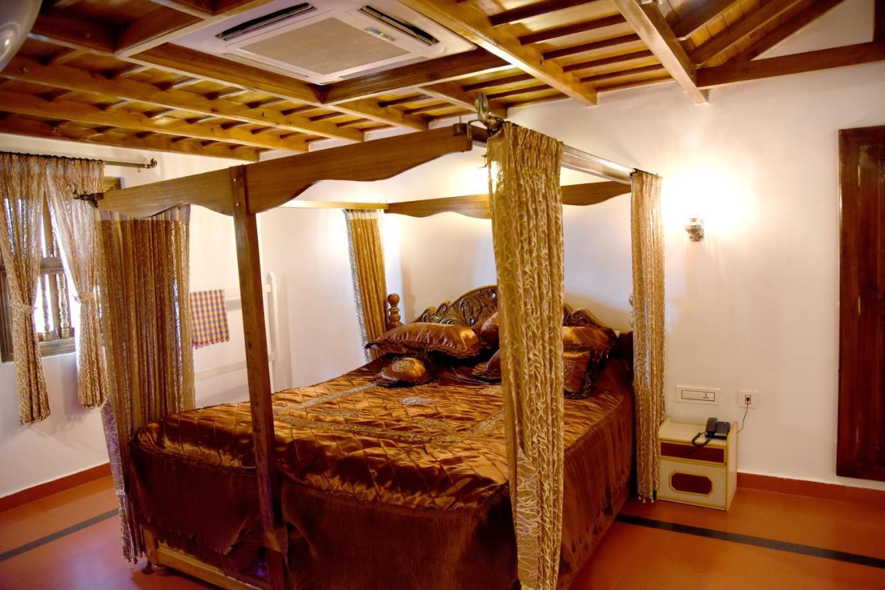 Hotel Sharada International أودوبي المظهر الخارجي الصورة